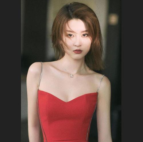 乔欣最新八卦爆料,神秘男友身份引热议，细节揭秘！